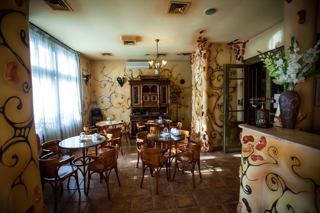 Deja Vu Guesthouse Клуж-Напока Екстер'єр фото