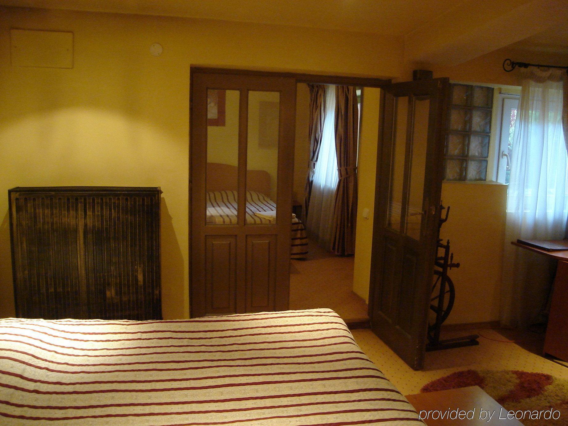 Deja Vu Guesthouse Клуж-Напока Номер фото